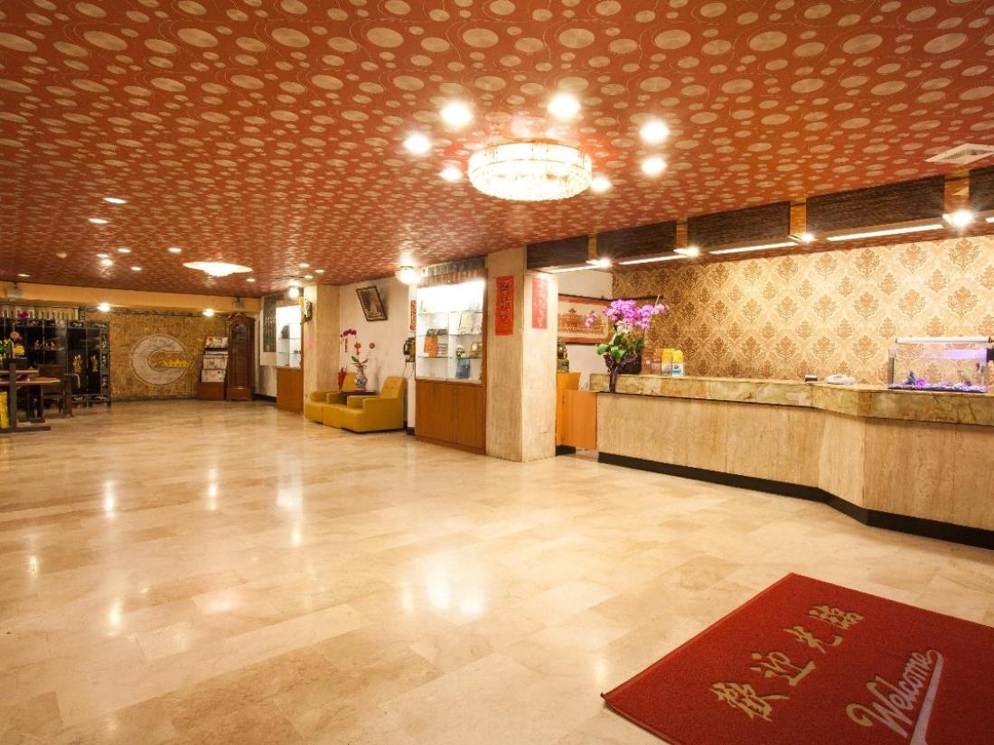 嘉冠大飯店(Chiayi Crown Hotel)